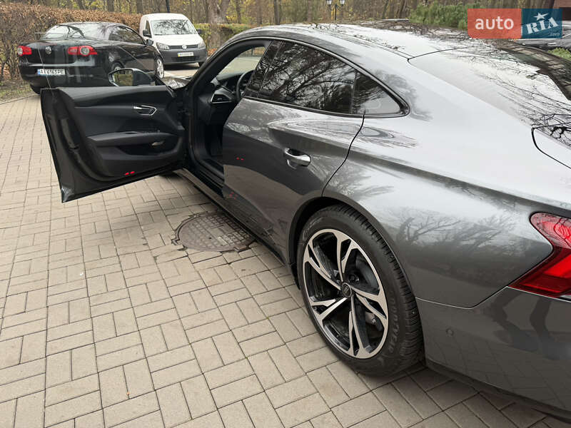 Лифтбек Audi e-tron GT 2023 в Киеве фото 3 Лифтбек Audi e-tron GT 2023 в Киеве