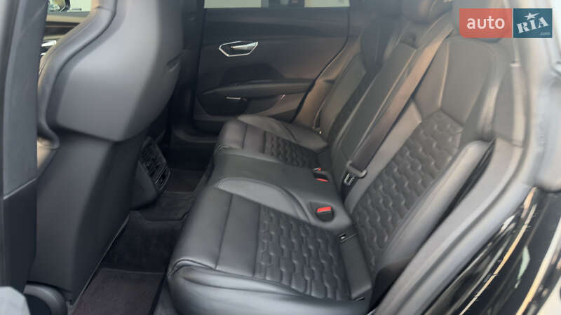 Ліфтбек Audi e-tron GT 2022 в Луцьку фото 16 Ліфтбек Audi e-tron GT 2022 в Луцьку