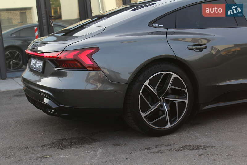 Лифтбек Audi e-tron GT 2022 в Киеве