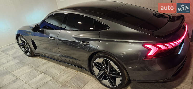 Лифтбек Audi e-tron GT 2023 в Харькове