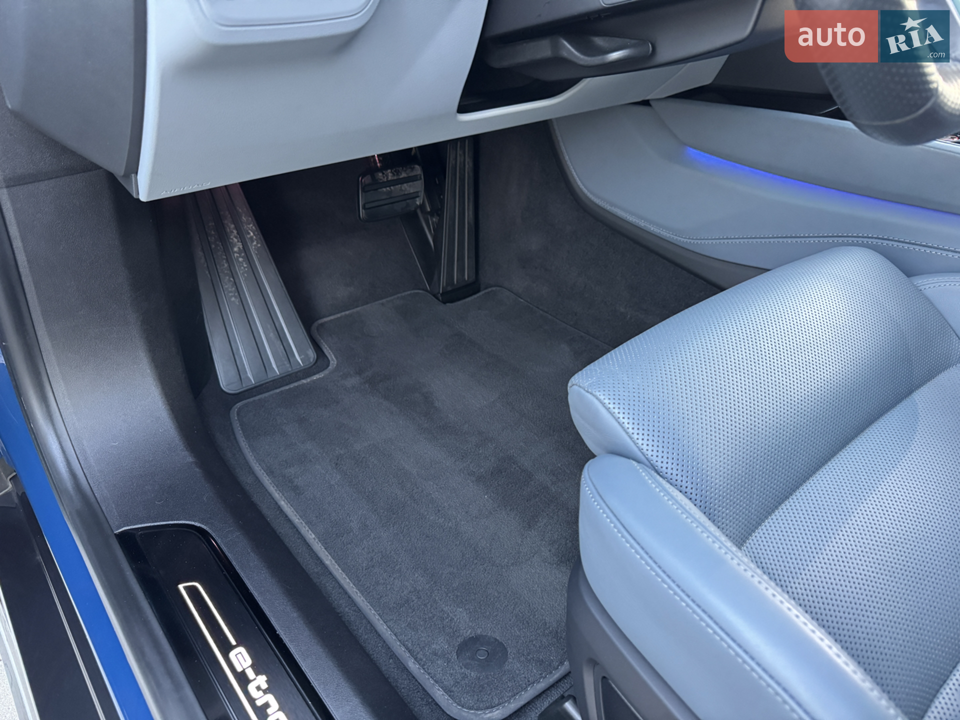 2021 Audi e-tron GT - мініатюра 32