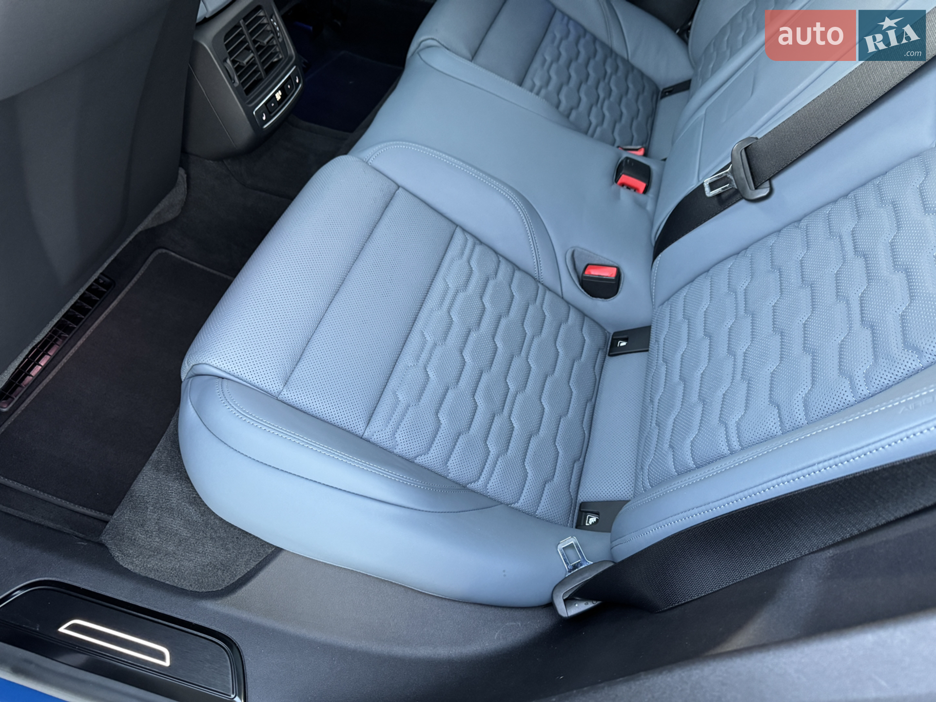 2021 Audi e-tron GT - мініатюра 38