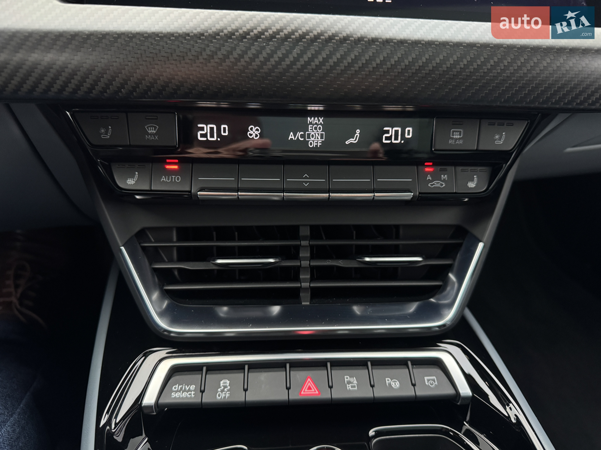 2021 Audi e-tron GT - мініатюра 28