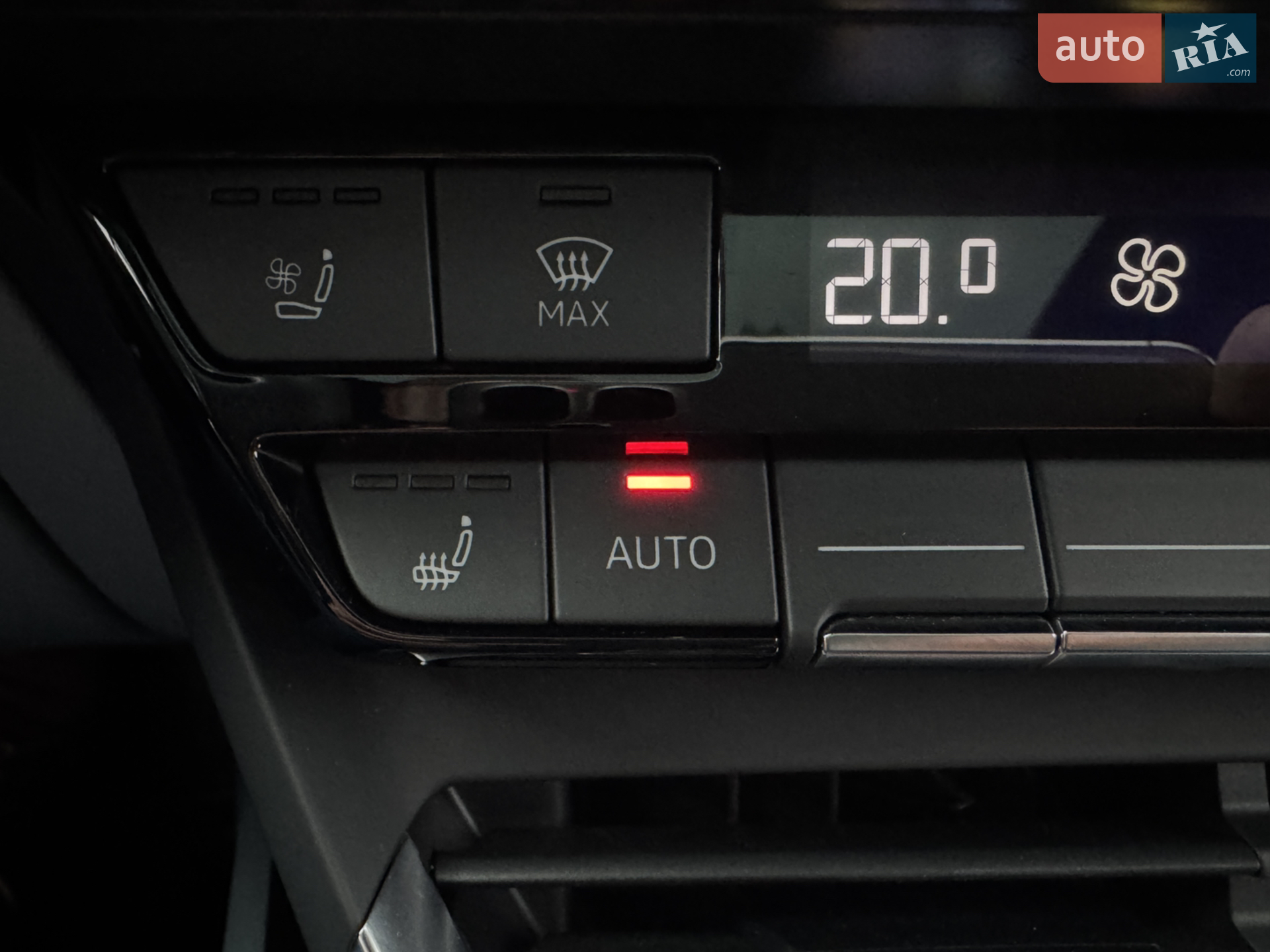2021 Audi e-tron GT - мініатюра 29
