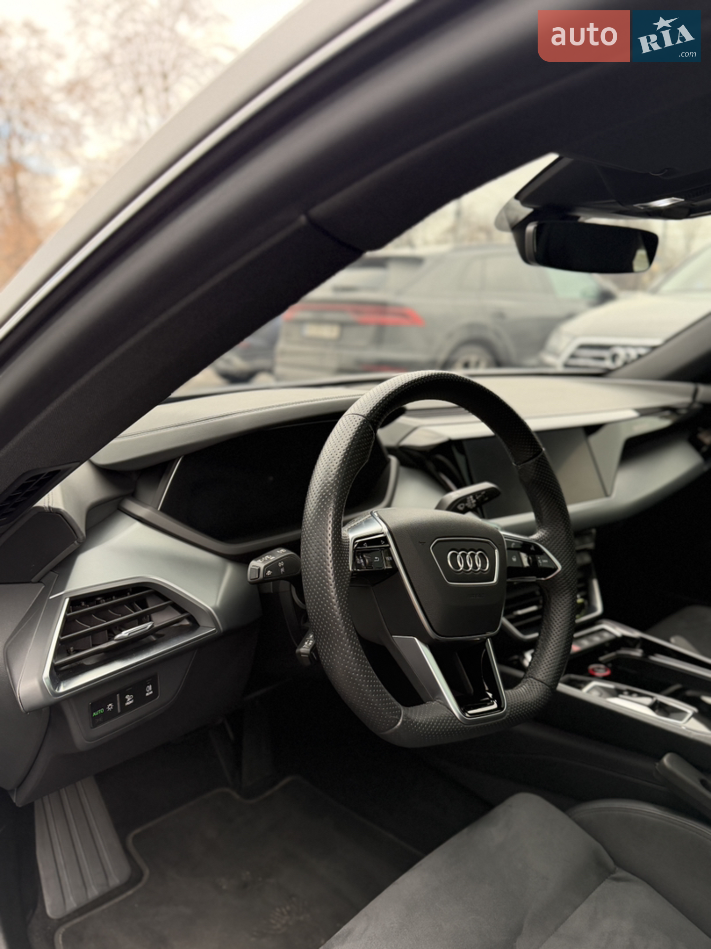 2021 Audi e-tron GT - мініатюра 26