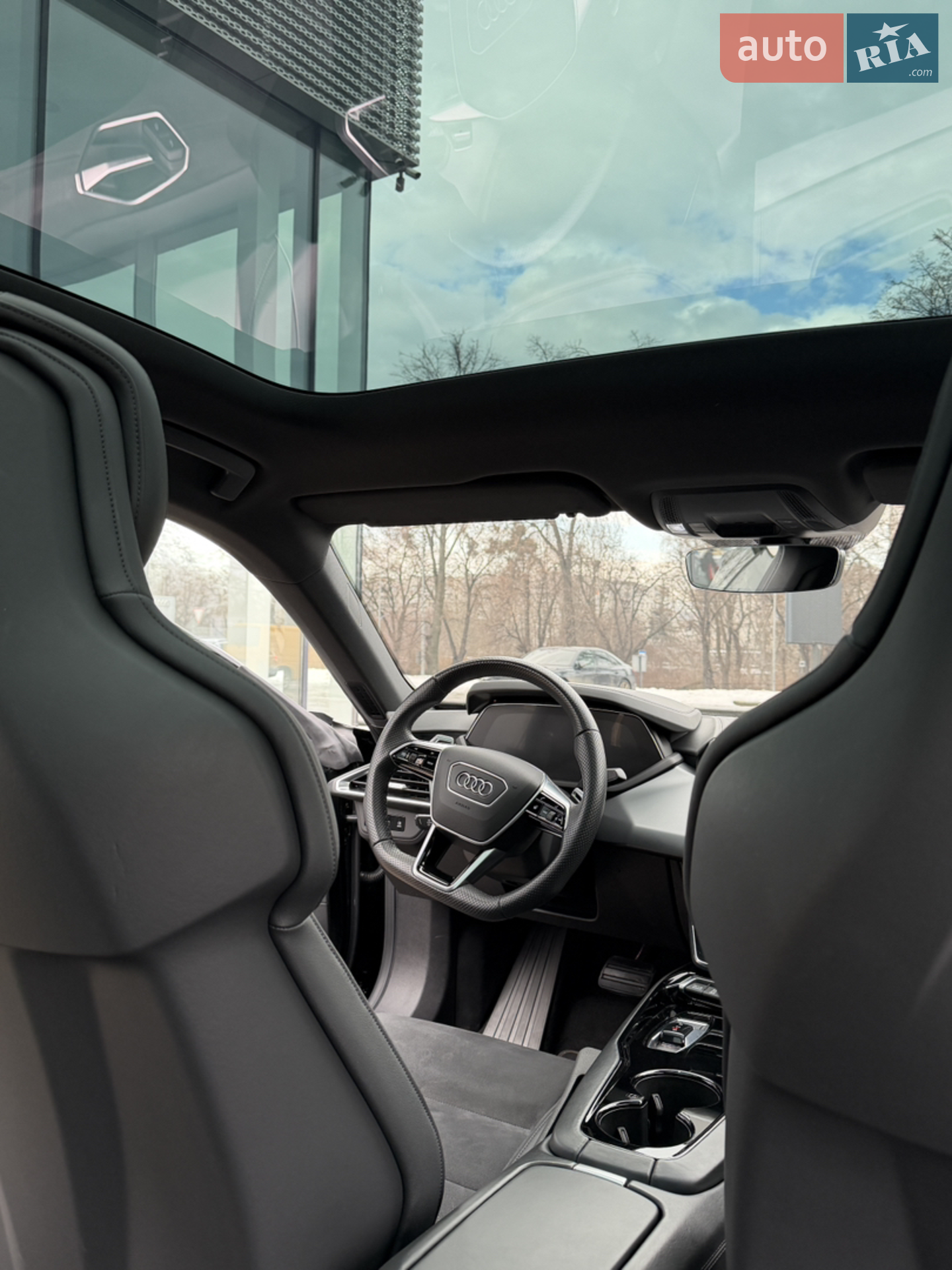 2021 Audi e-tron GT - мініатюра 28