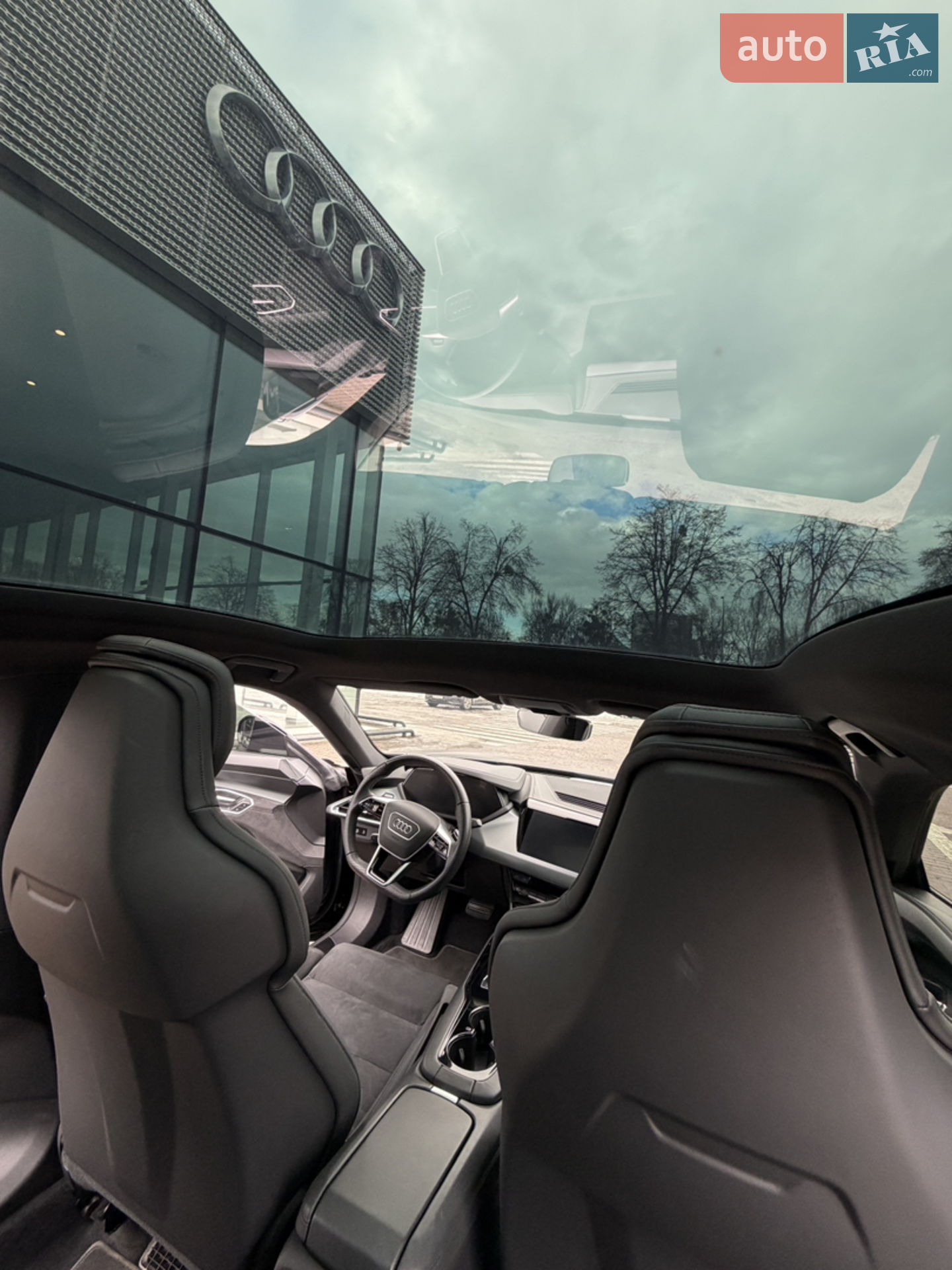 2021 Audi e-tron GT - мініатюра 31