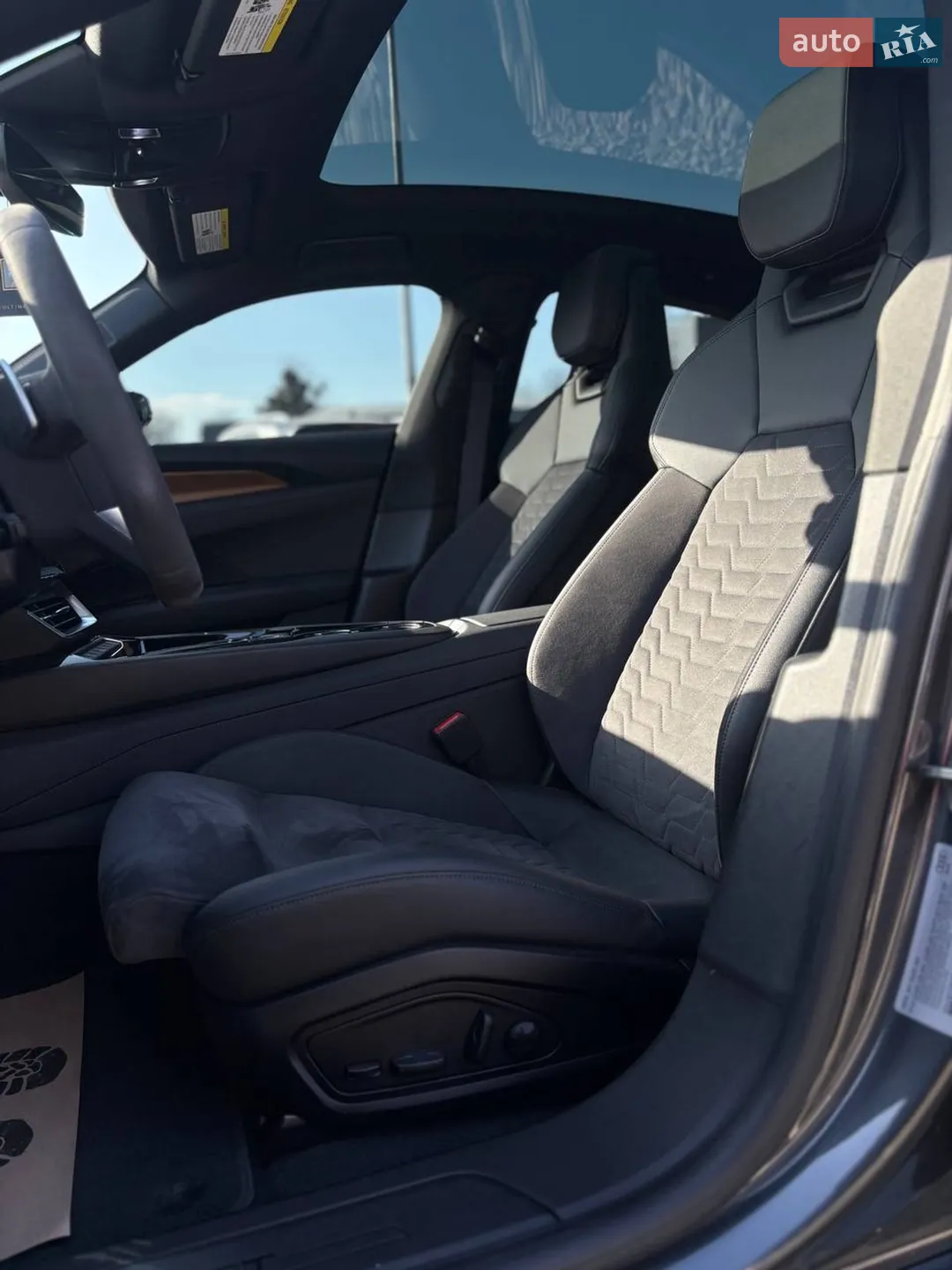2022 Audi e-tron GT - мініатюра 42