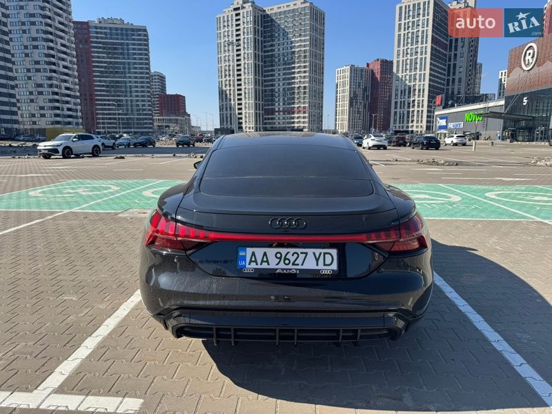 Лифтбек Audi e-tron GT 2022 в Киеве