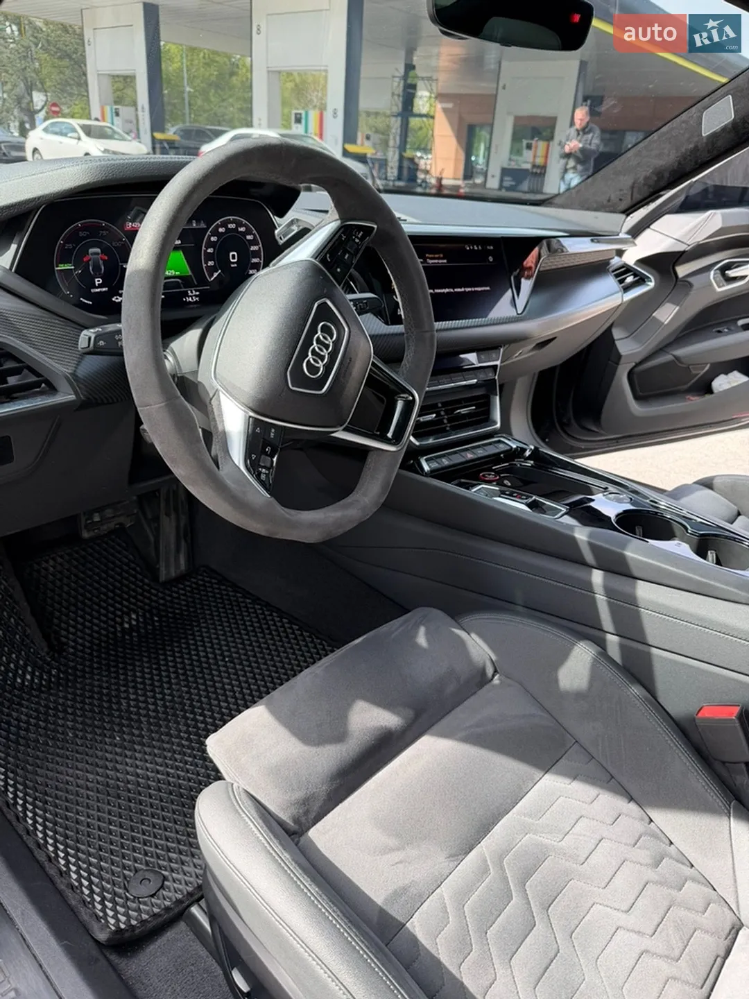 2021 Audi e-tron GT - мініатюра 8