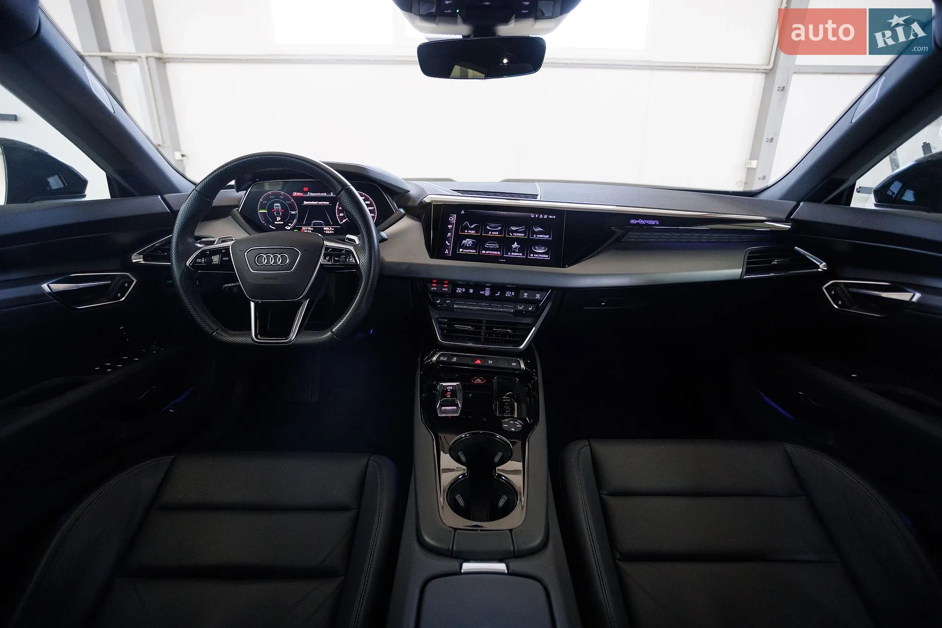 2022 Audi e-tron GT - мініатюра 10