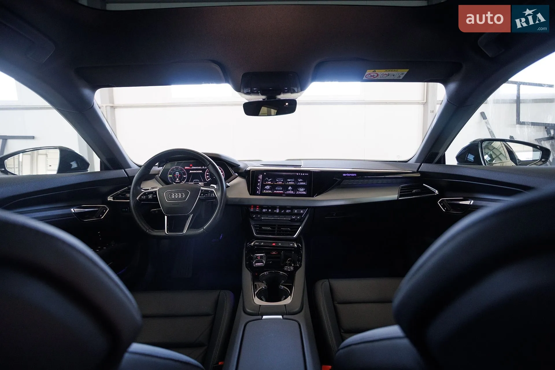 2022 Audi e-tron GT - мініатюра 9
