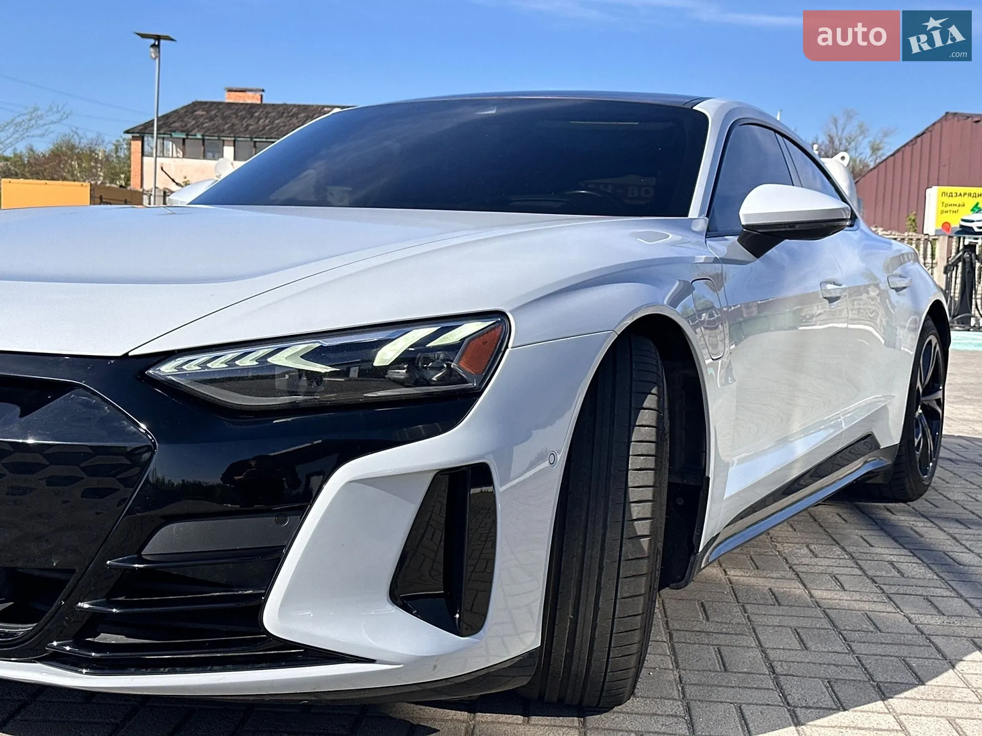 2021 Audi e-tron GT - мініатюра 27