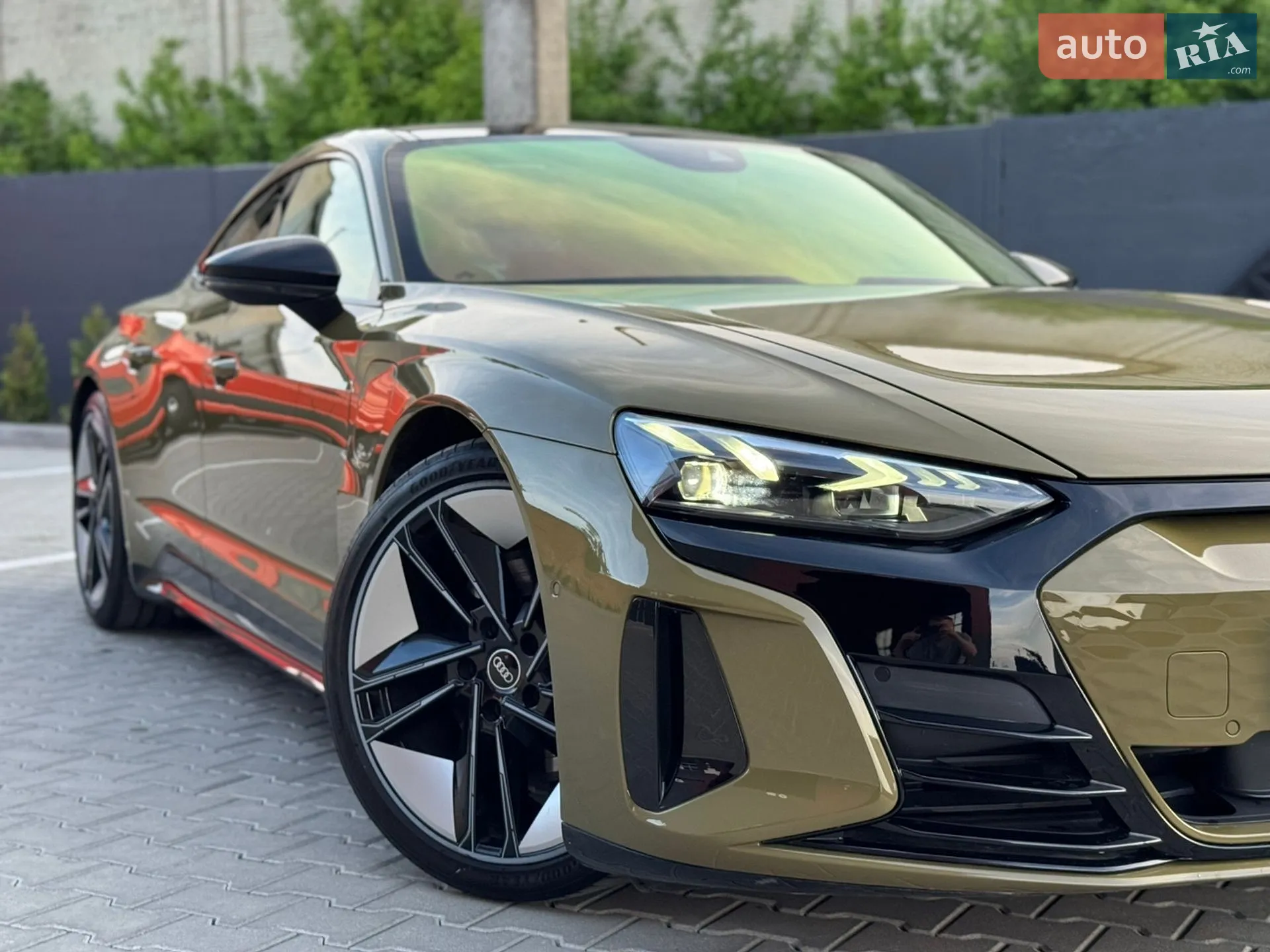 2022 Audi e-tron GT - фото 1