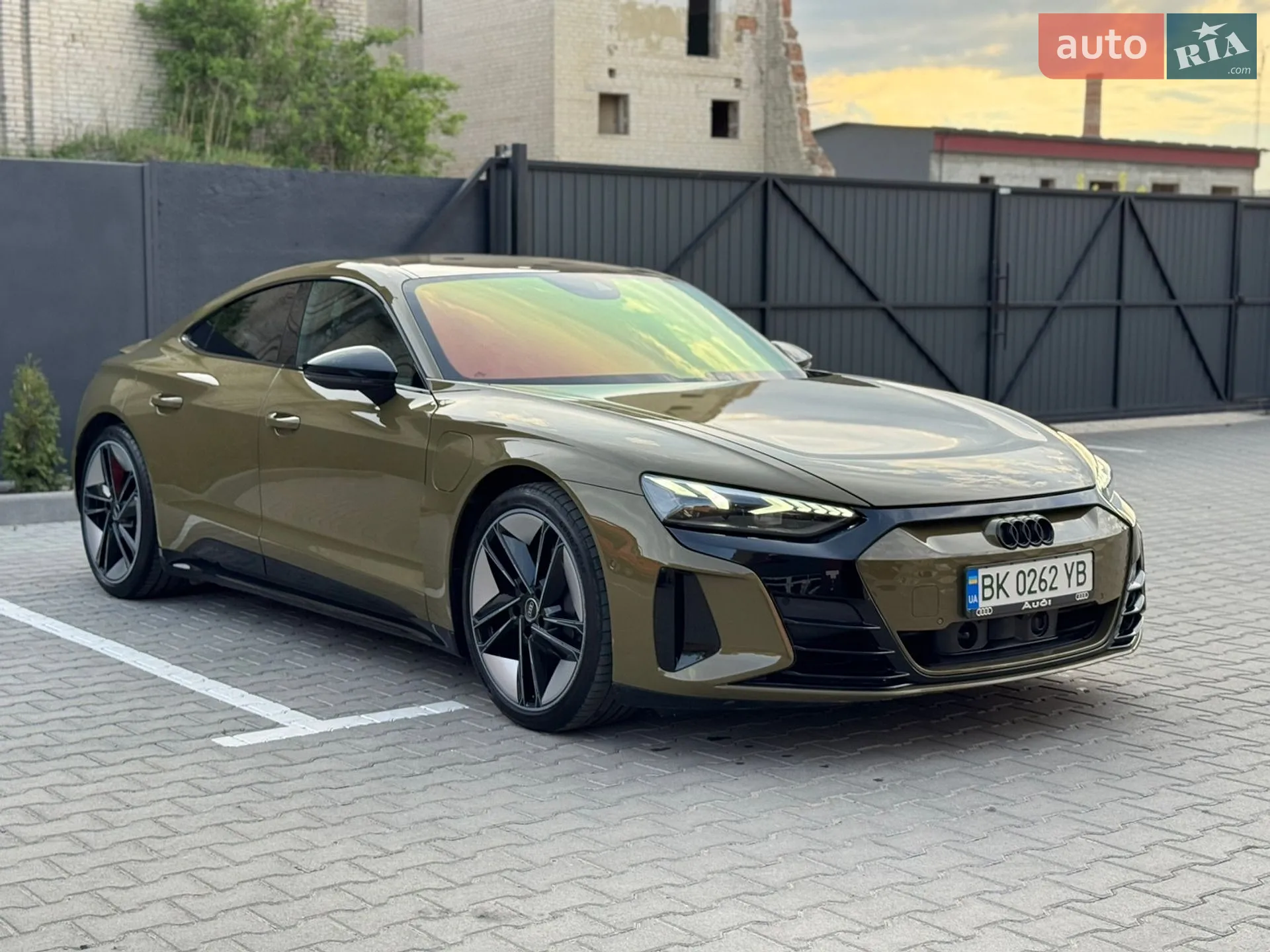 2022 Audi e-tron GT - мініатюра 3
