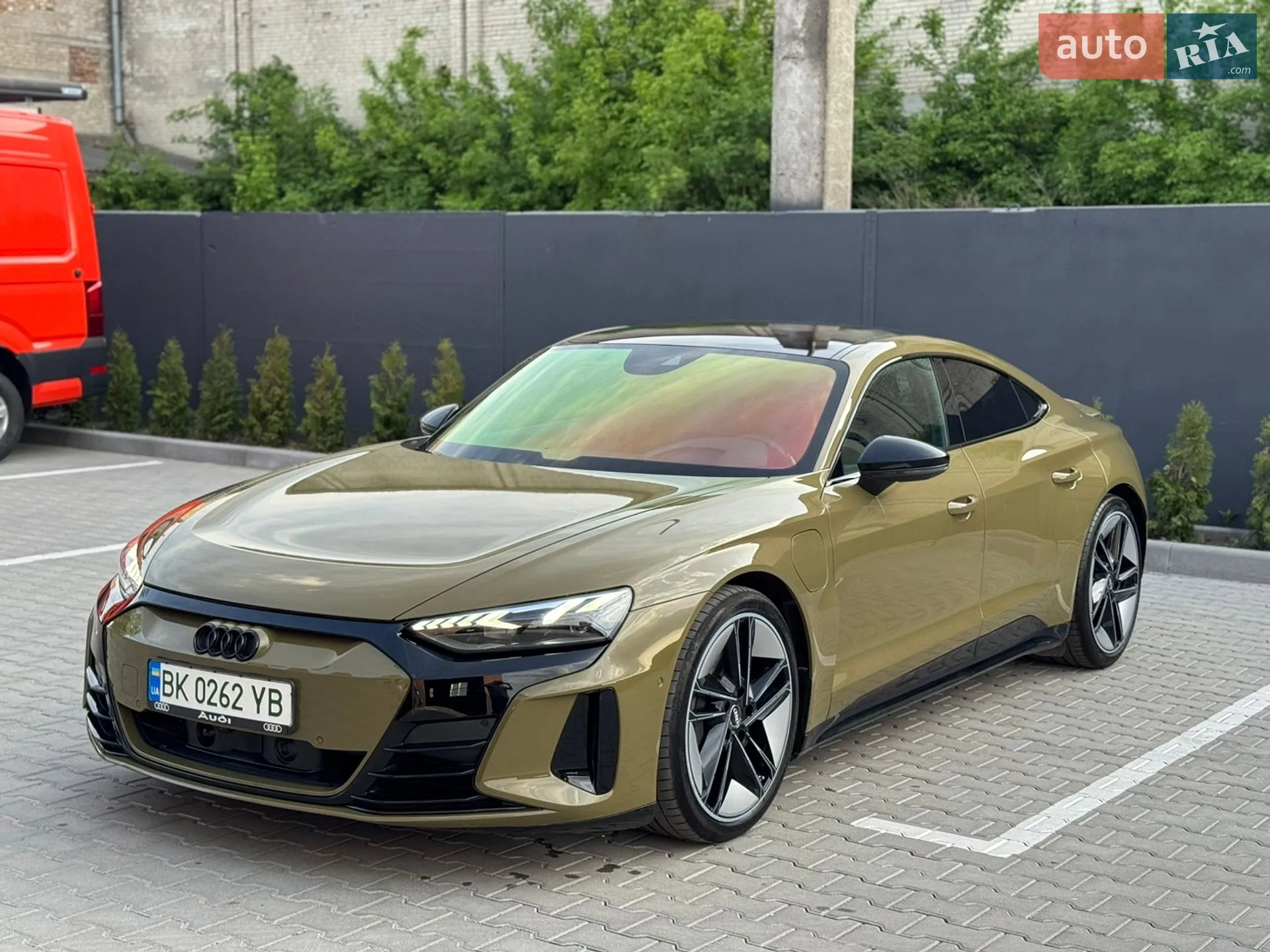 2022 Audi e-tron GT - мініатюра 8