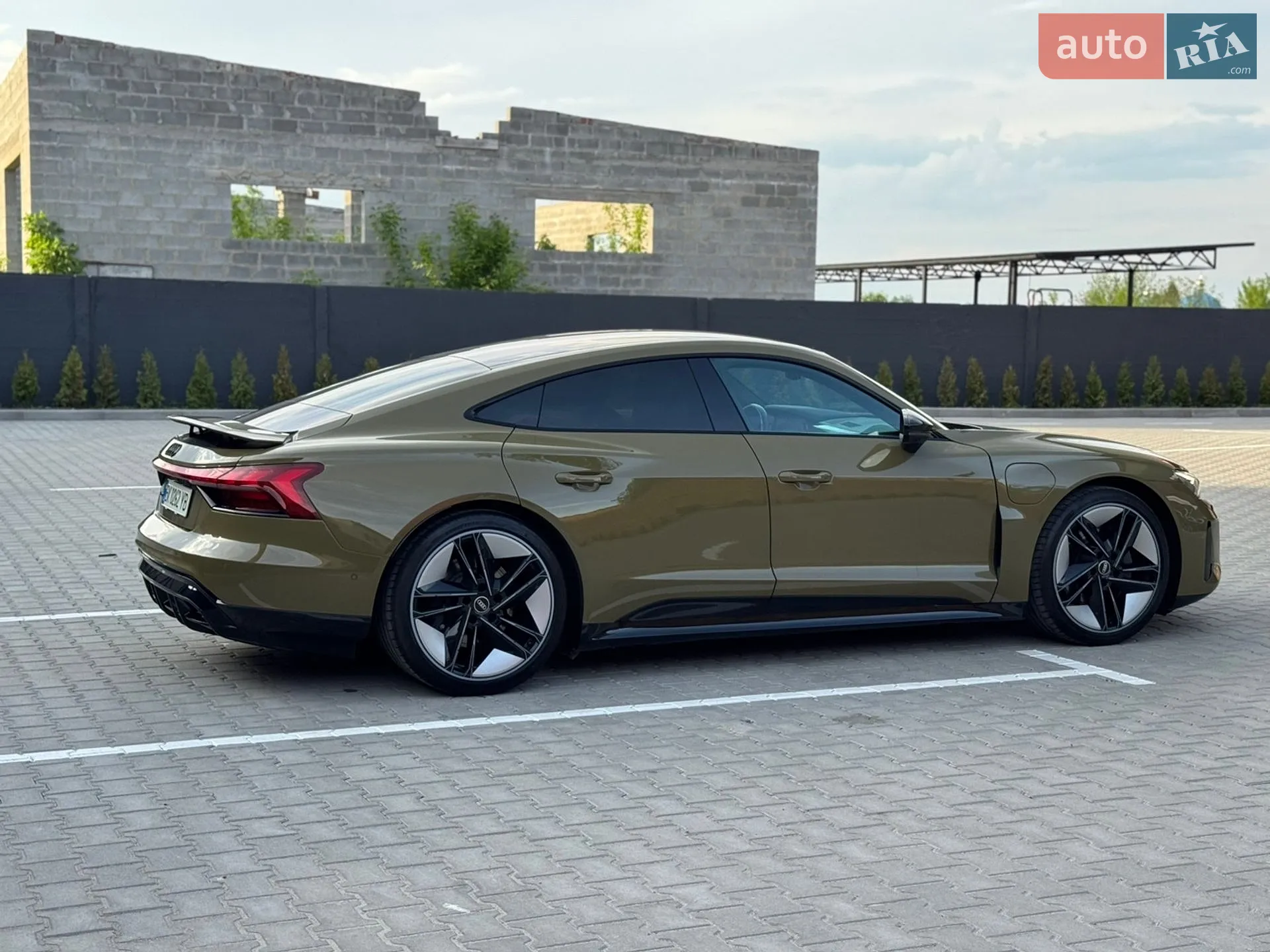 2022 Audi e-tron GT - мініатюра 14