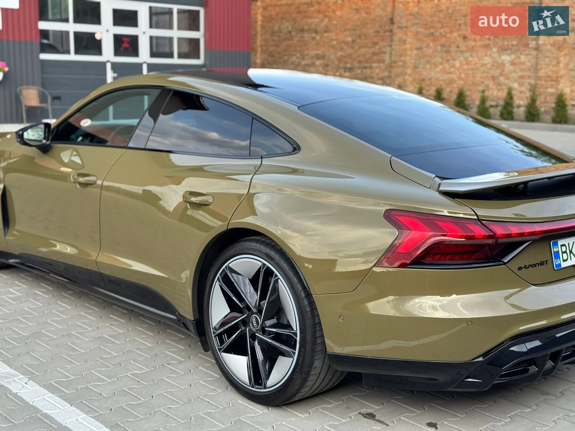2022 Audi e-tron GT - мініатюра 25