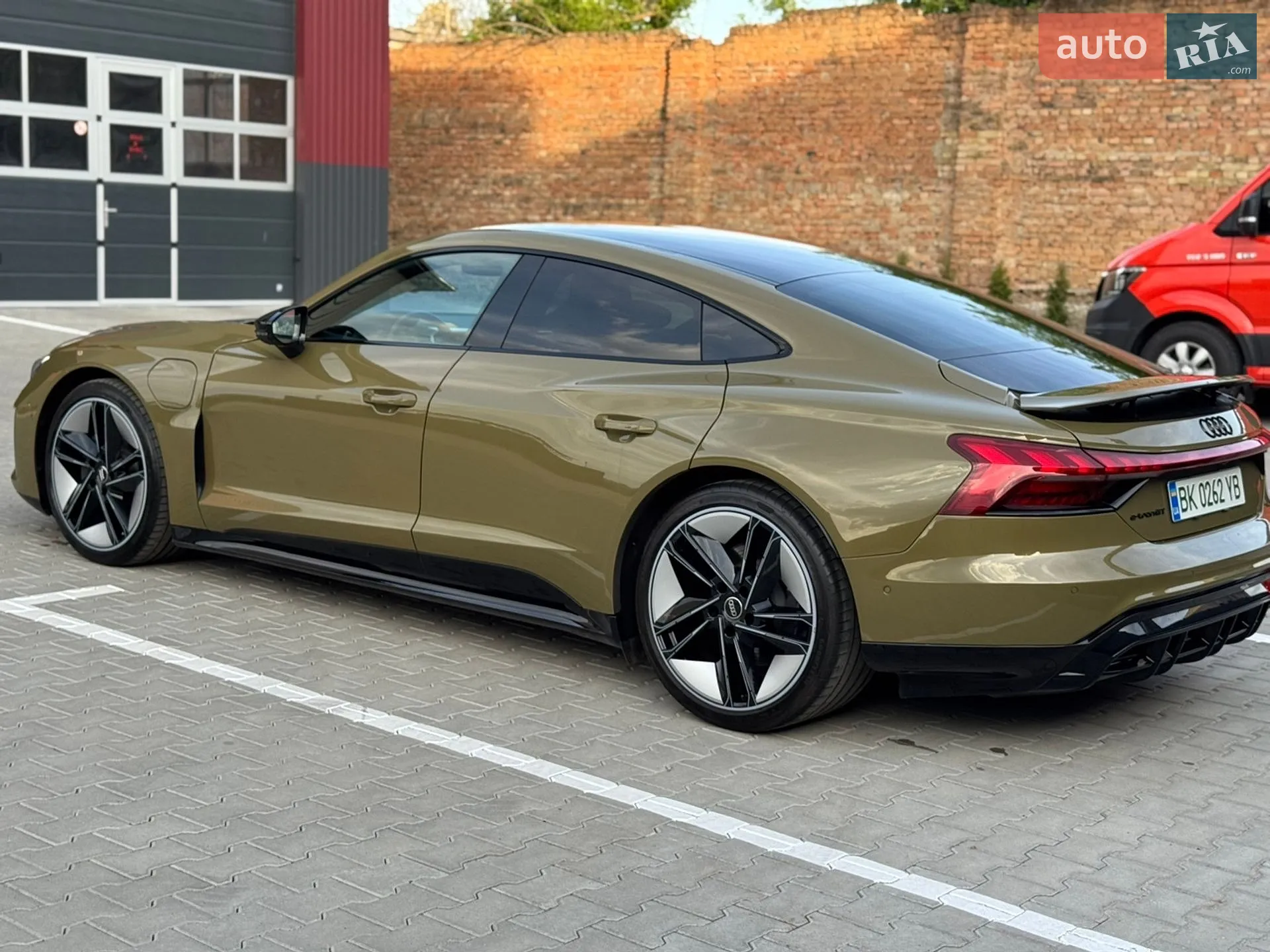 2022 Audi e-tron GT - мініатюра 26