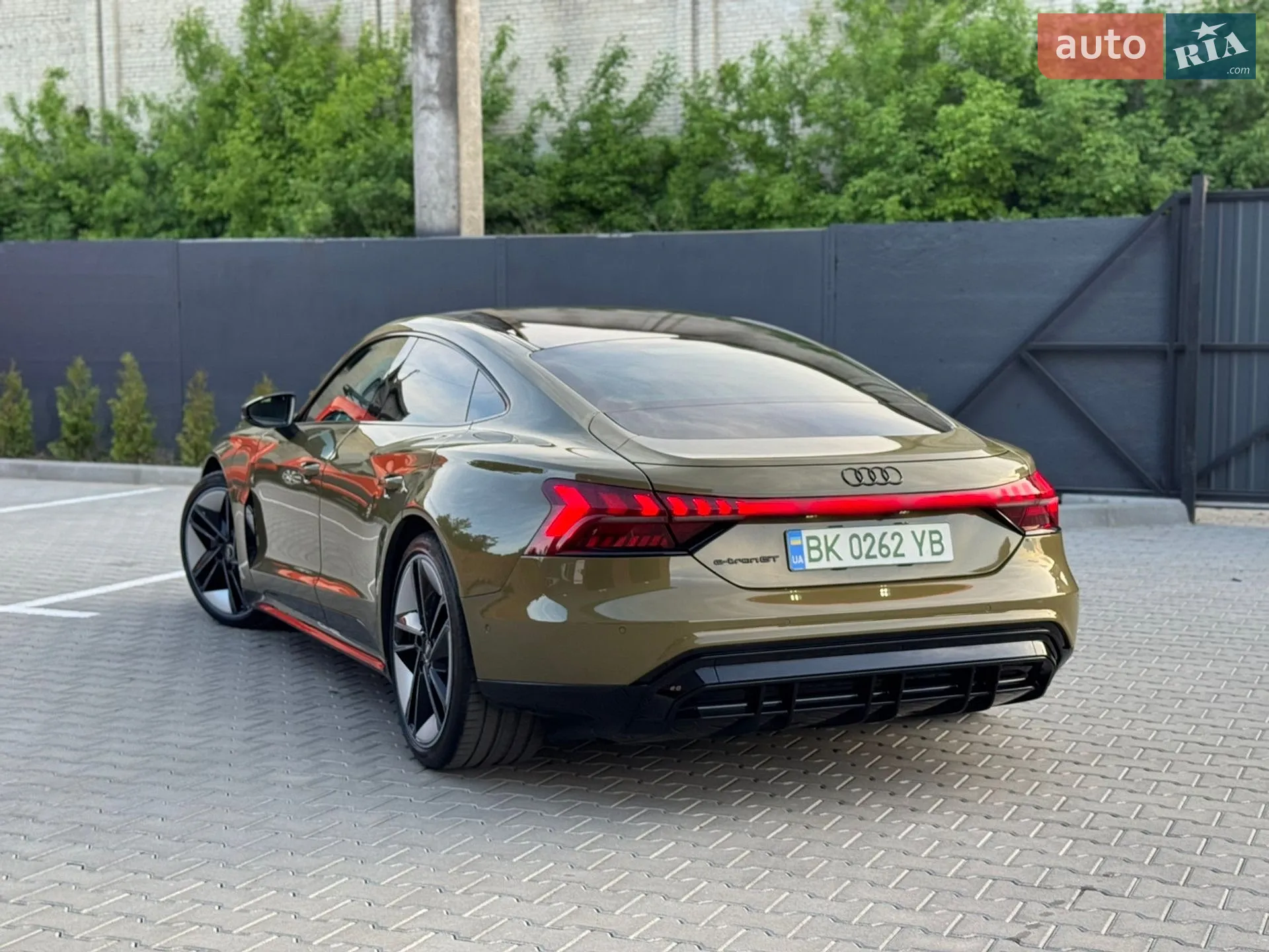 2022 Audi e-tron GT - мініатюра 27