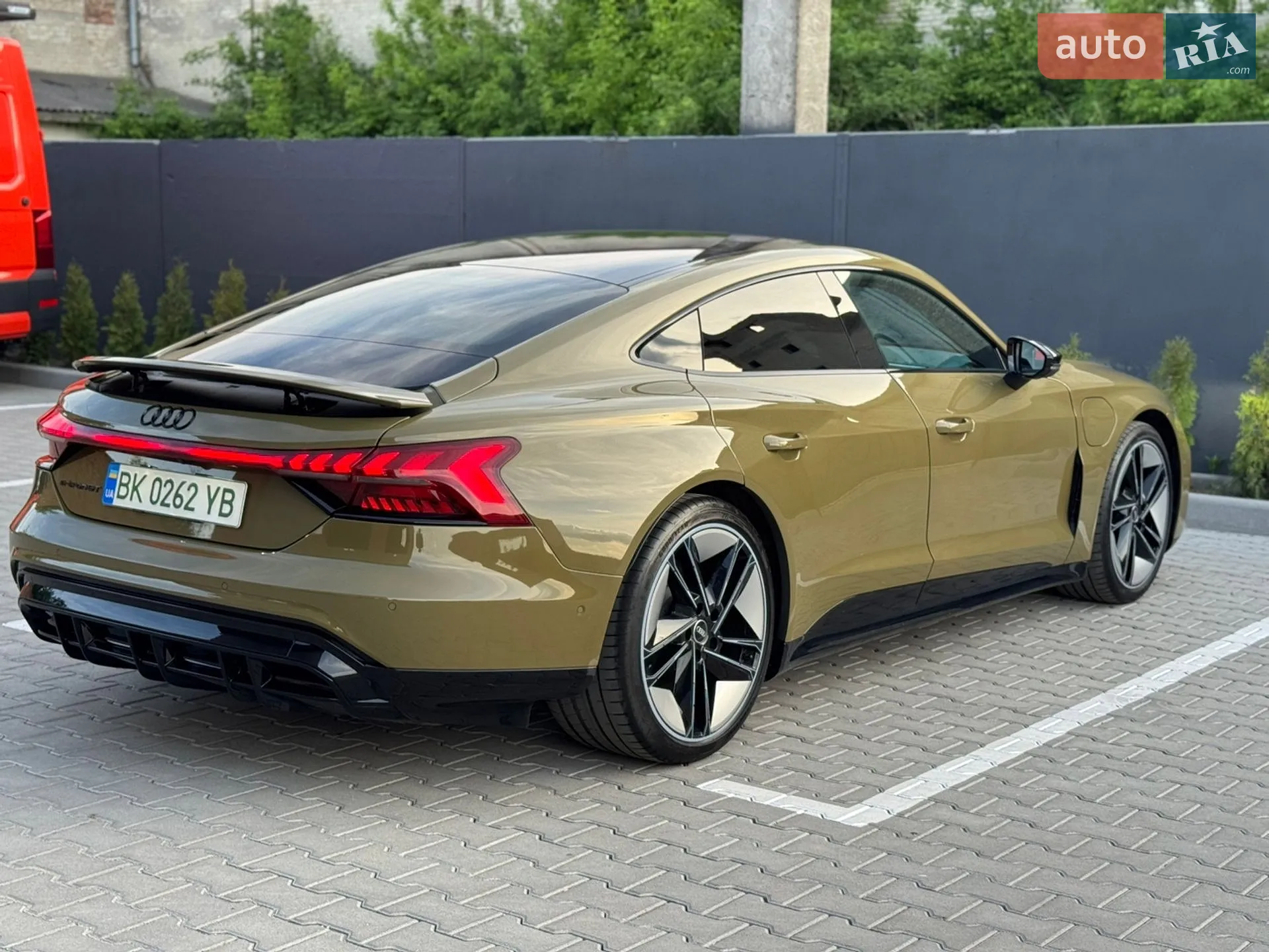 2022 Audi e-tron GT - мініатюра 31