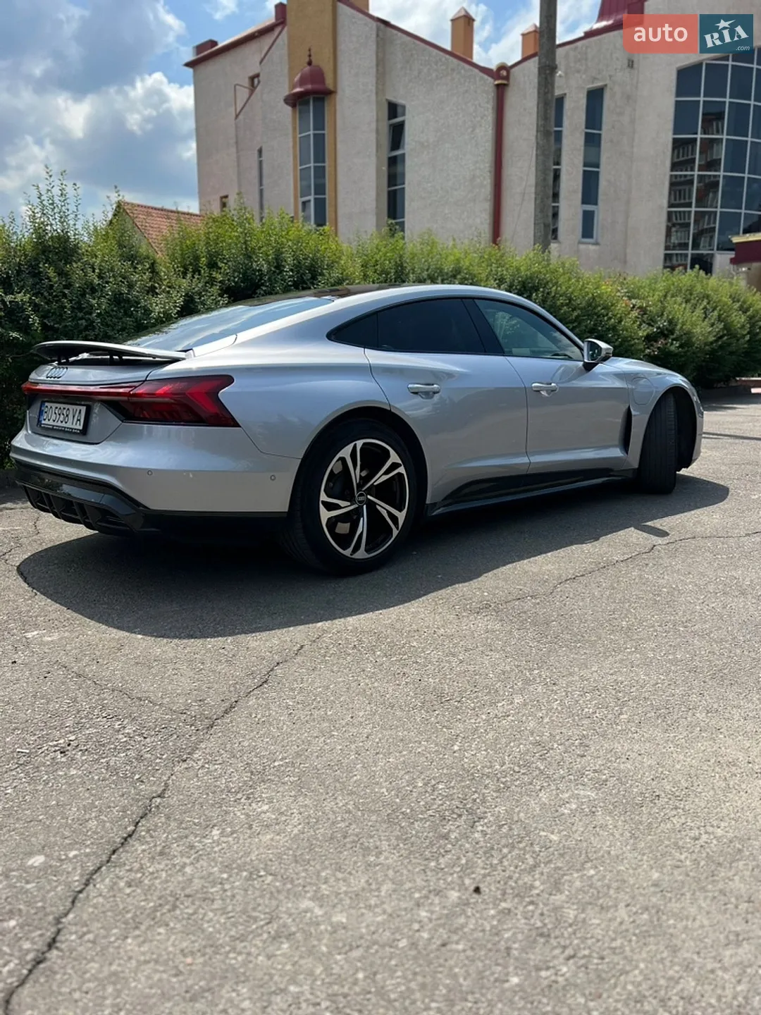 2021 Audi e-tron GT - мініатюра 10