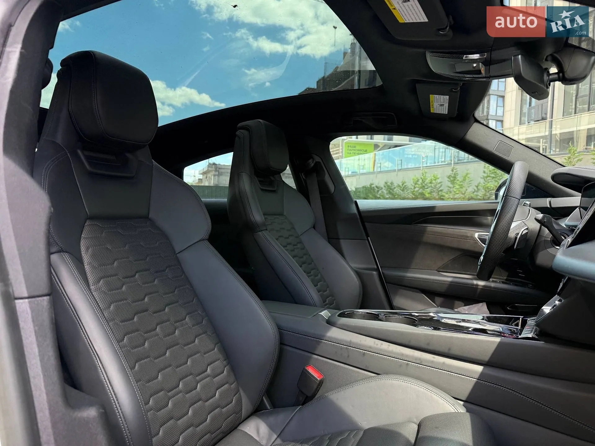 2022 Audi e-tron GT - мініатюра 10
