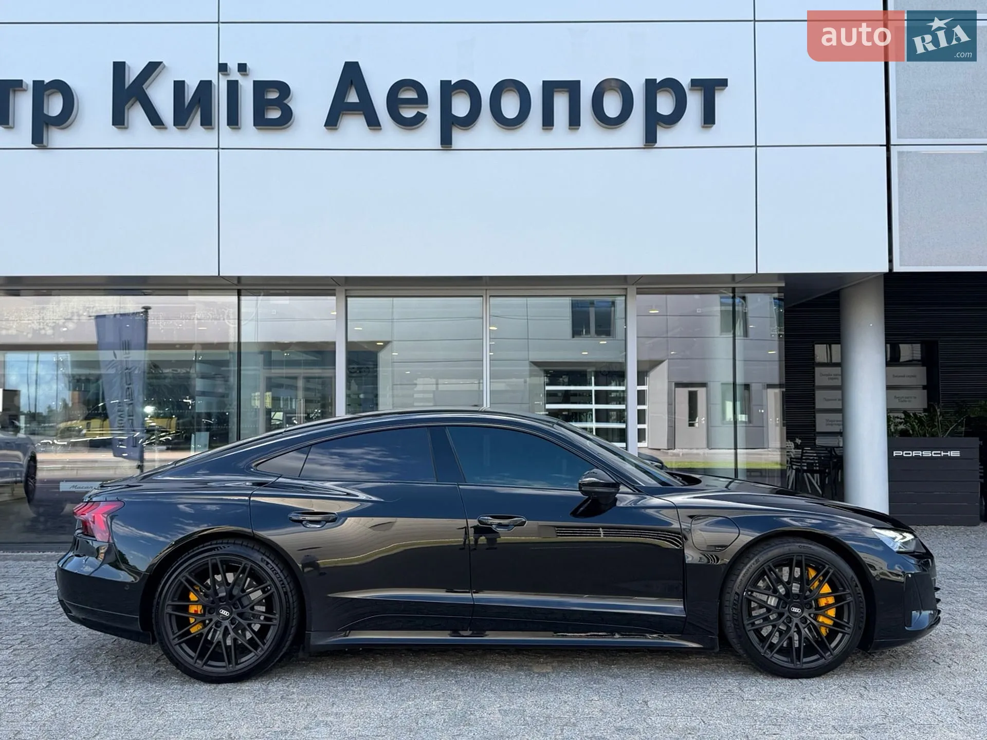 2022 Audi e-tron GT - мініатюра 3