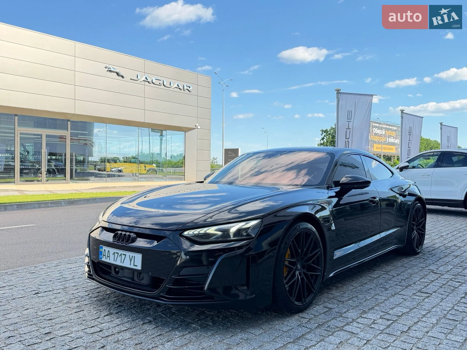 2022 Audi e-tron GT - мініатюра 11