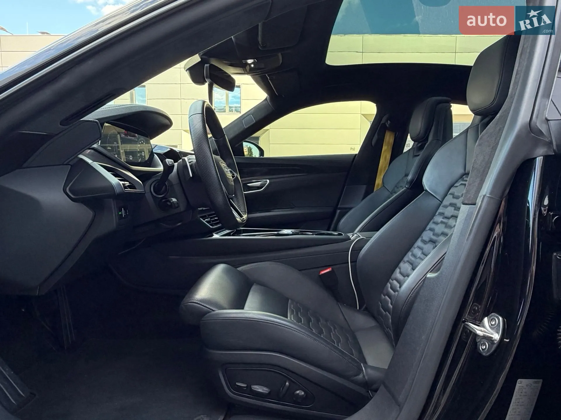 2022 Audi e-tron GT - мініатюра 19