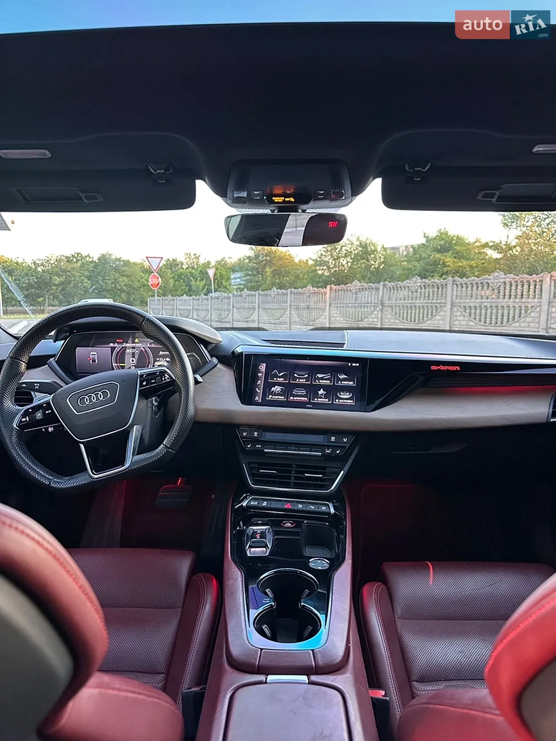 2021 Audi e-tron GT - мініатюра 18