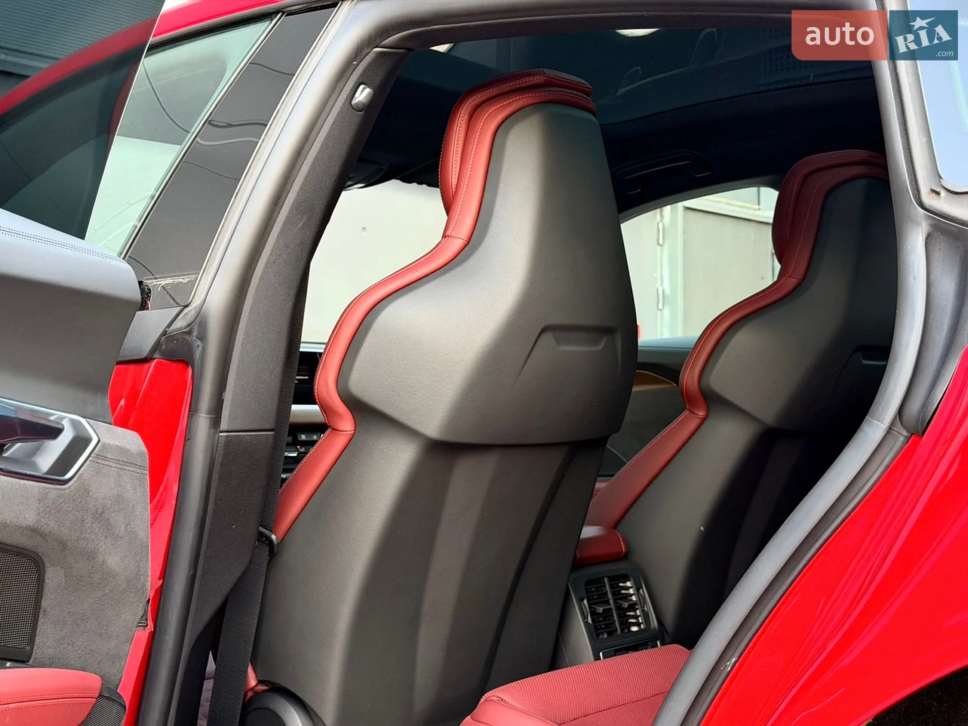 2021 Audi e-tron GT - мініатюра 32