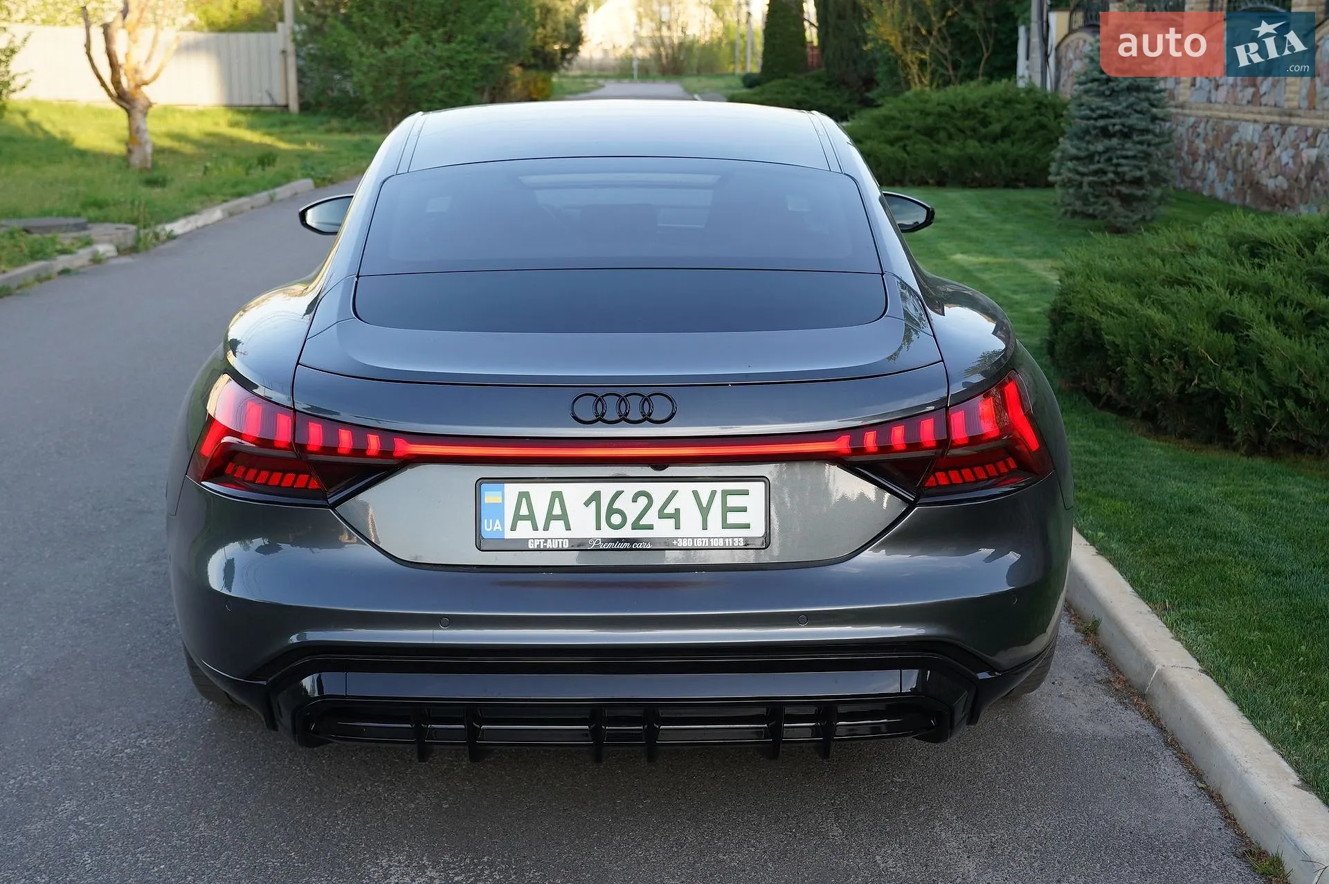 2022 Audi e-tron GT - мініатюра 11