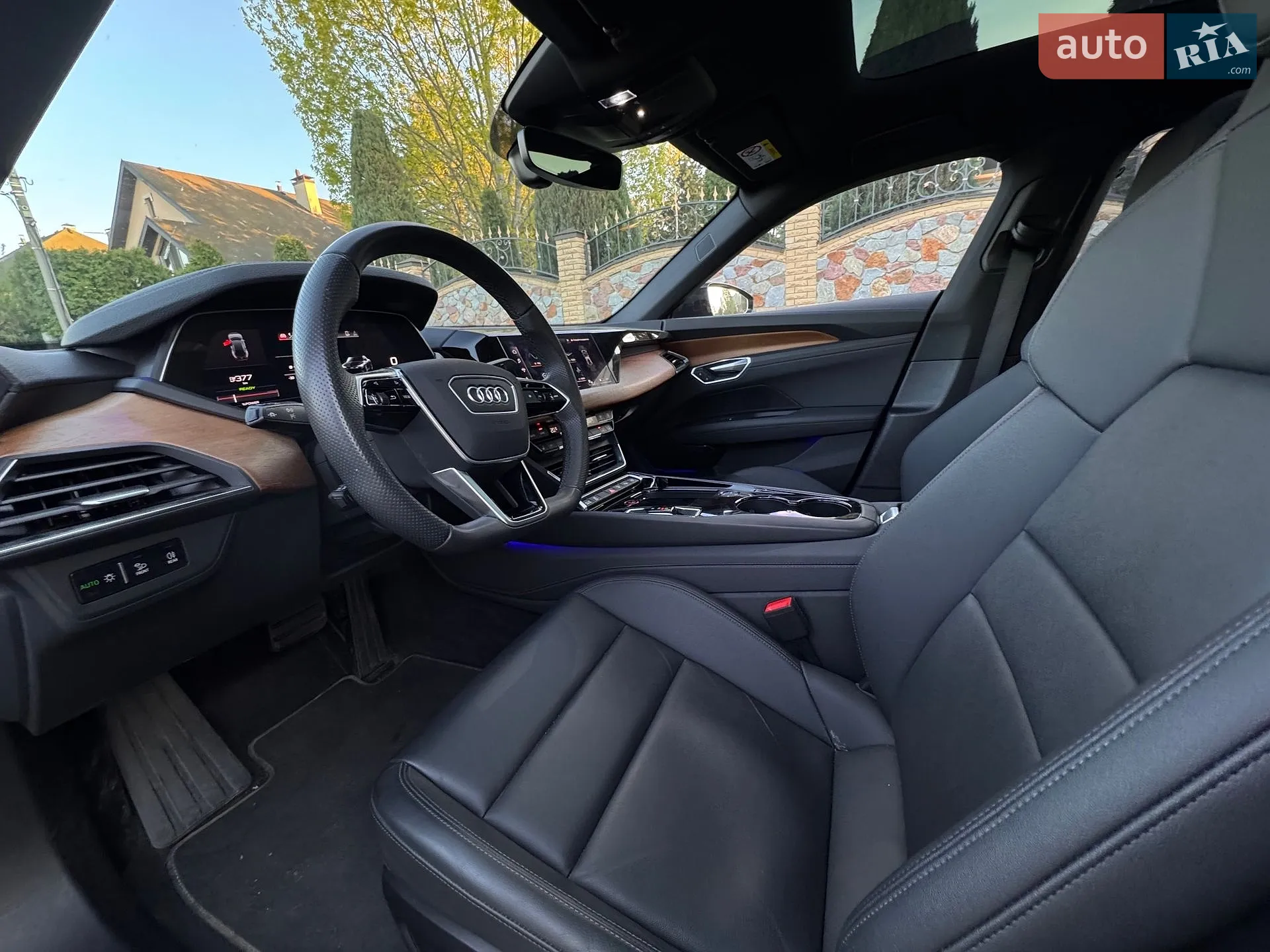 2022 Audi e-tron GT - мініатюра 15