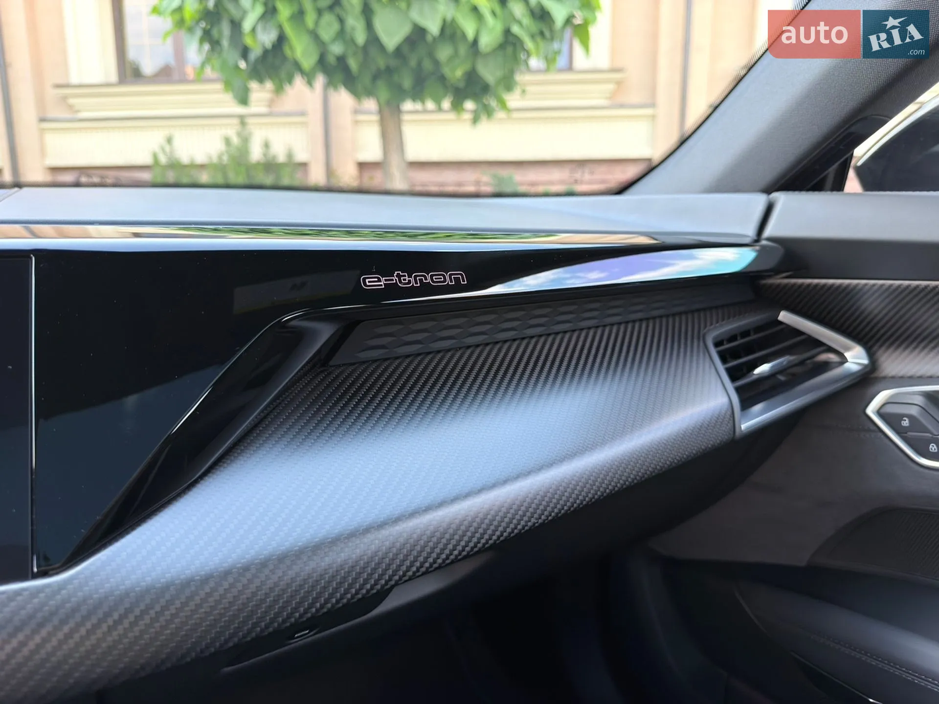 2022 Audi e-tron GT - мініатюра 40