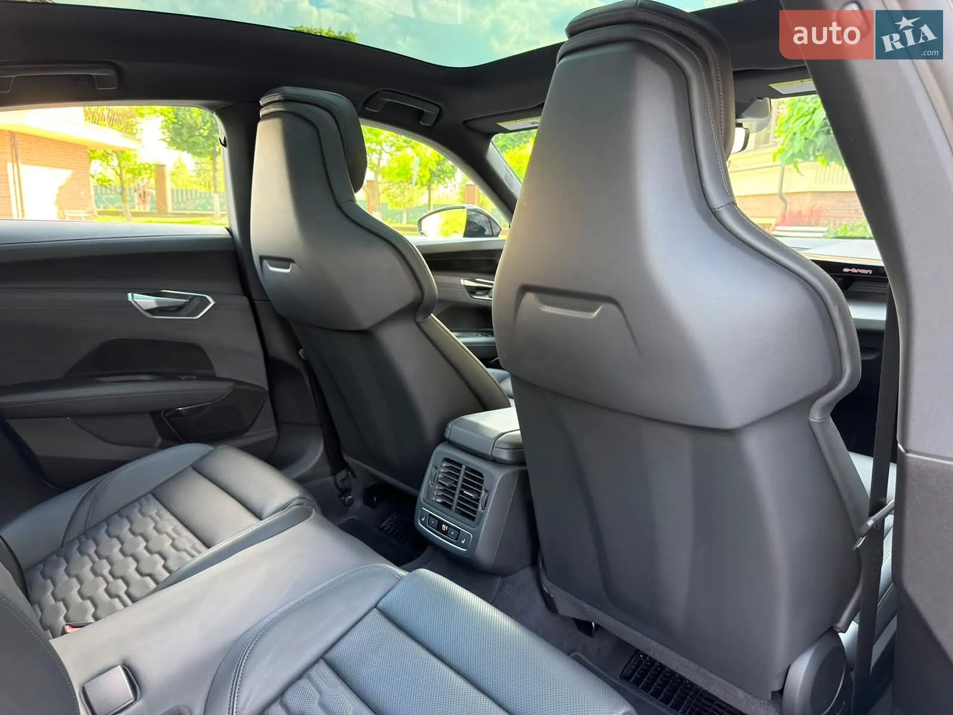 2022 Audi e-tron GT - мініатюра 51