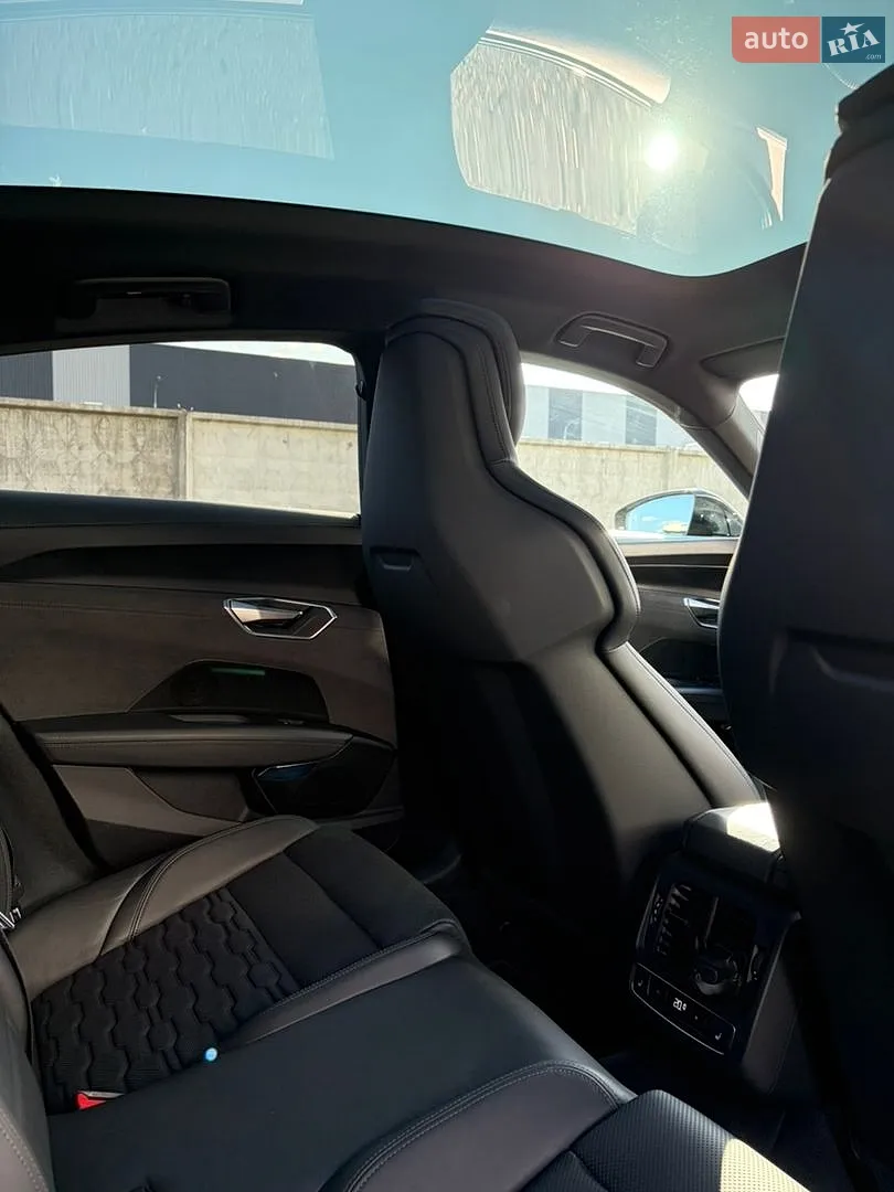 2021 Audi e-tron GT - мініатюра 12