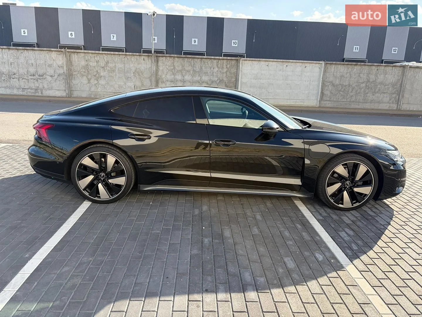 2021 Audi e-tron GT - мініатюра 3