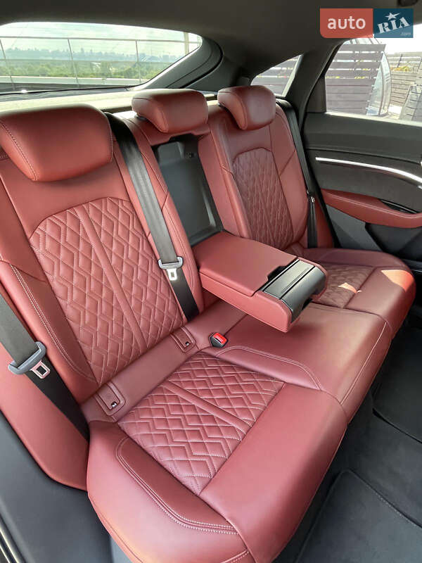 Позашляховик / Кросовер Audi e-tron S Sportback 2021 в Києві