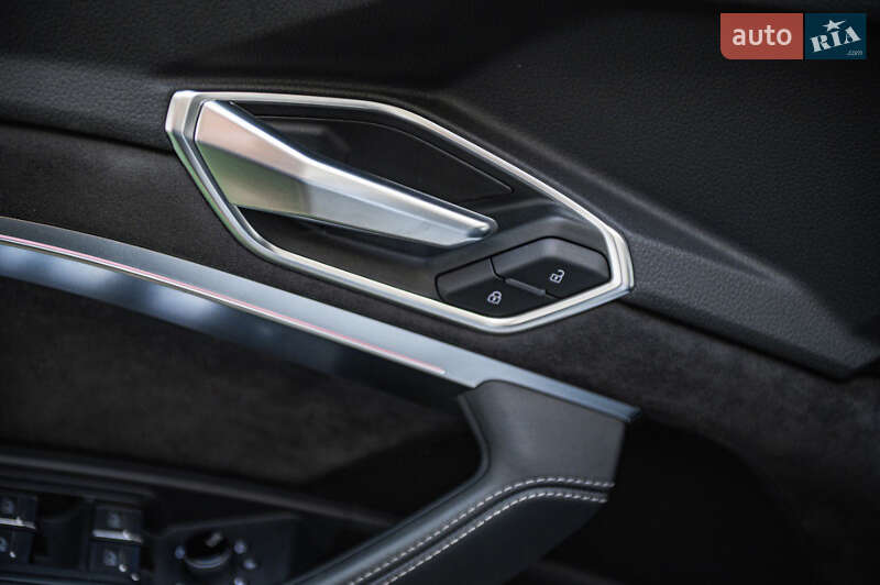 Позашляховик / Кросовер Audi e-tron S Sportback 2021 в Одесі