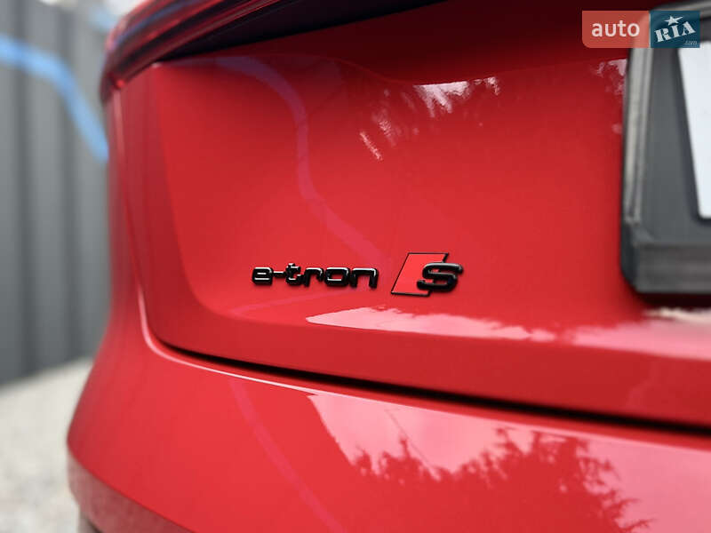 Позашляховик / Кросовер Audi e-tron S Sportback 2022 в Луцьку