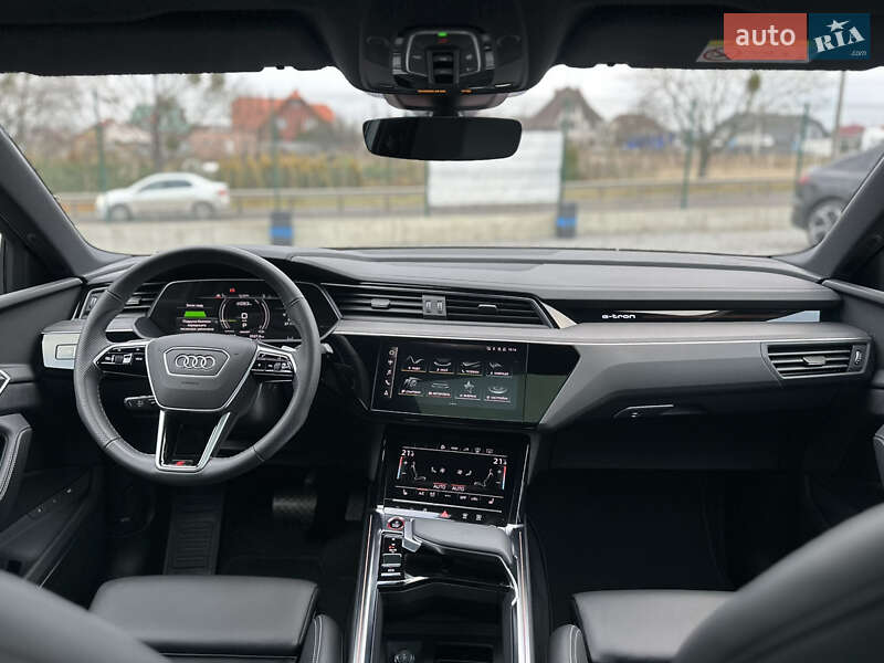 Позашляховик / Кросовер Audi e-tron S Sportback 2022 в Луцьку