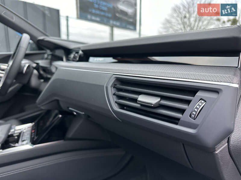 Позашляховик / Кросовер Audi e-tron S Sportback 2022 в Луцьку