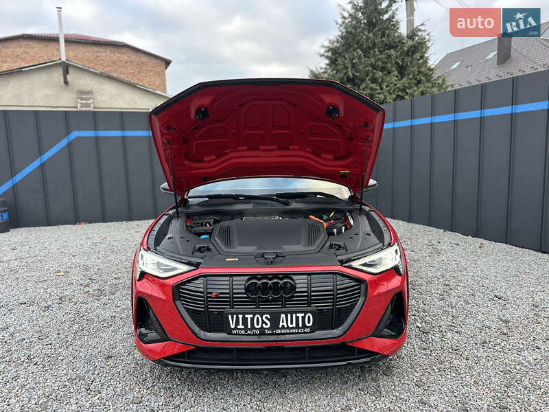 Позашляховик / Кросовер Audi e-tron S Sportback 2022 в Луцьку
