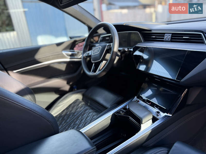 Внедорожник / Кроссовер Audi e-tron S Sportback 2022 в Черновцах