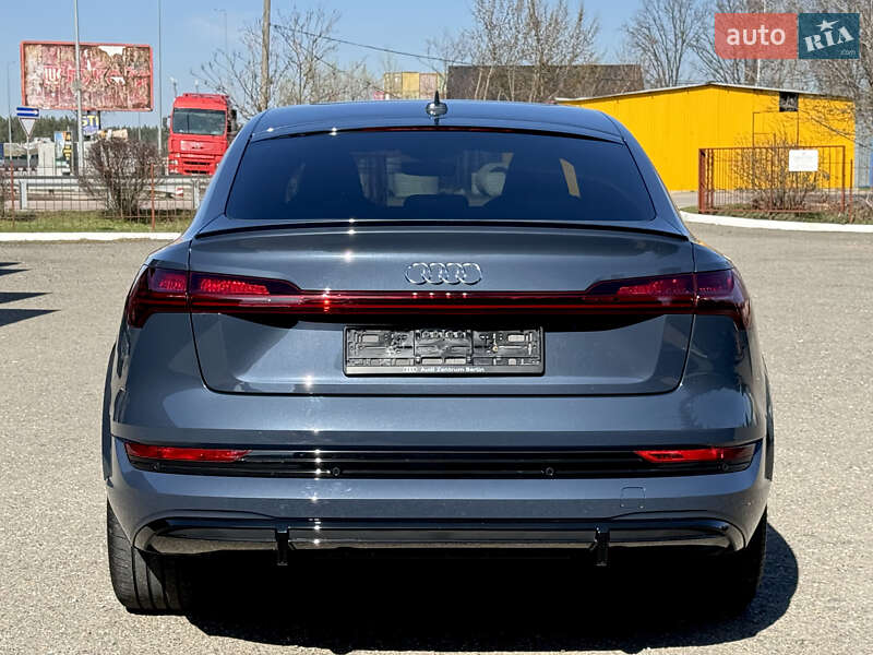 Позашляховик / Кросовер Audi e-tron S Sportback 2021 в Києві