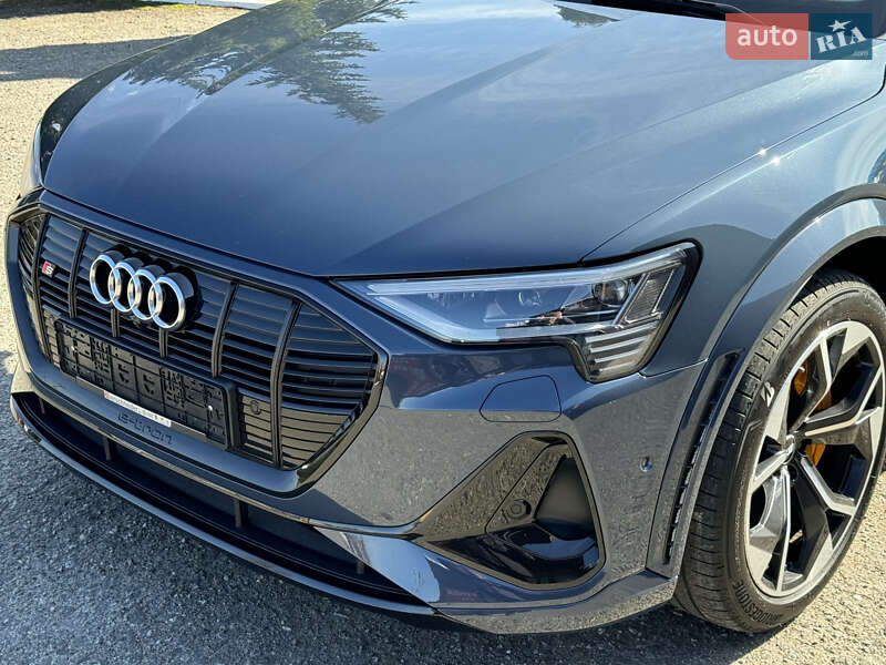 Позашляховик / Кросовер Audi e-tron S Sportback 2021 в Києві