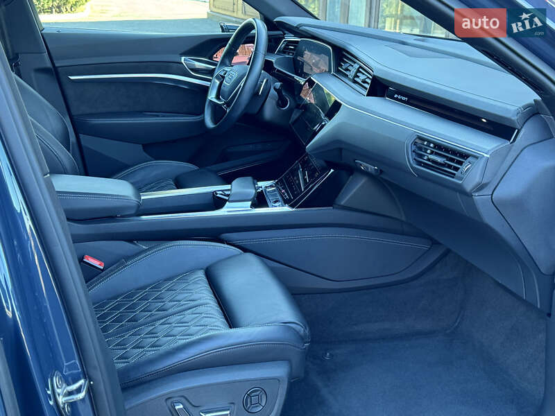 Позашляховик / Кросовер Audi e-tron S Sportback 2021 в Києві