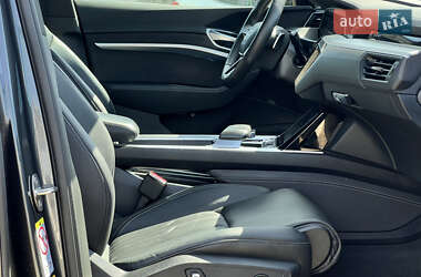 Внедорожник / Кроссовер Audi e-tron S Sportback 2022 в 