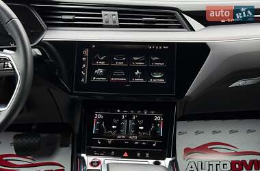 Позашляховик / Кросовер Audi e-tron S Sportback 2021 в 